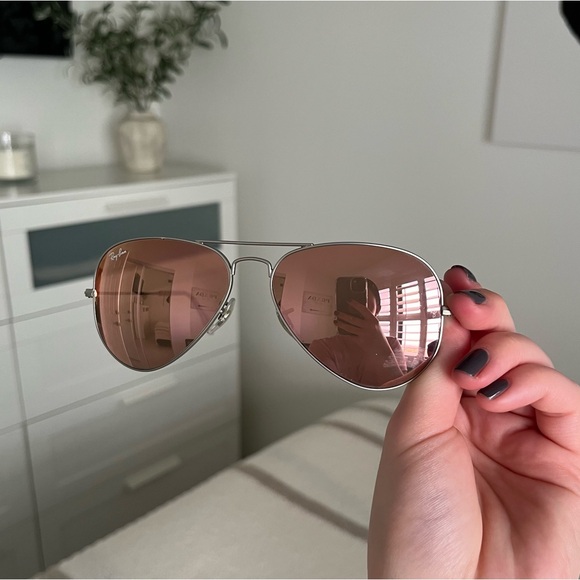 Ray-Ban Aviator Sunglasses - Picture 1 of 8